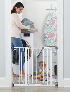 regalo easy step baby gate