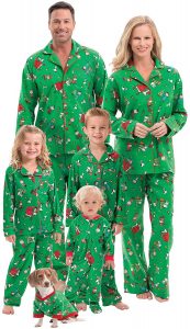 PajamaGram Charlie Brown and Friends Family Christmas pajamas in Green 
